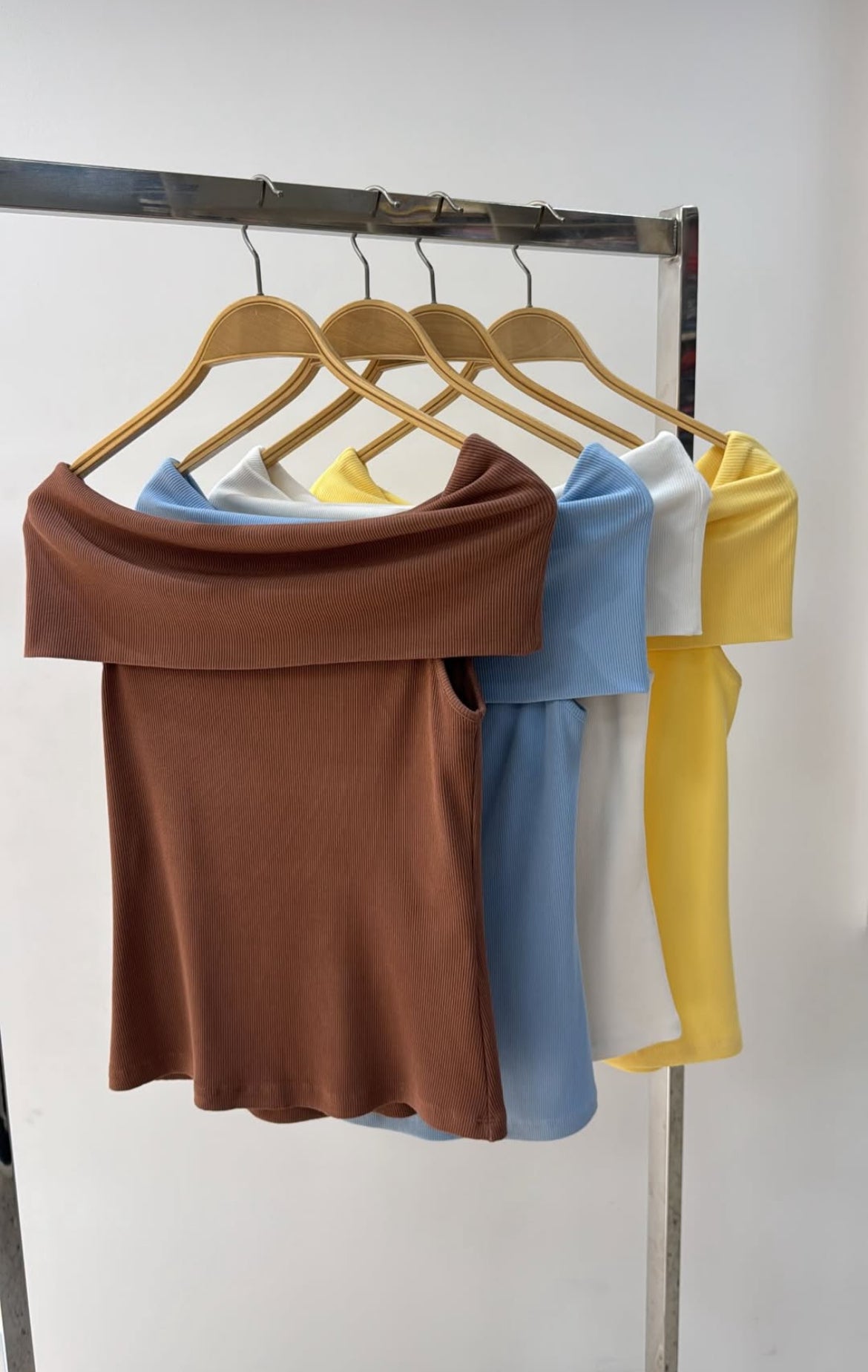 Blusa ombro a ombro canelada