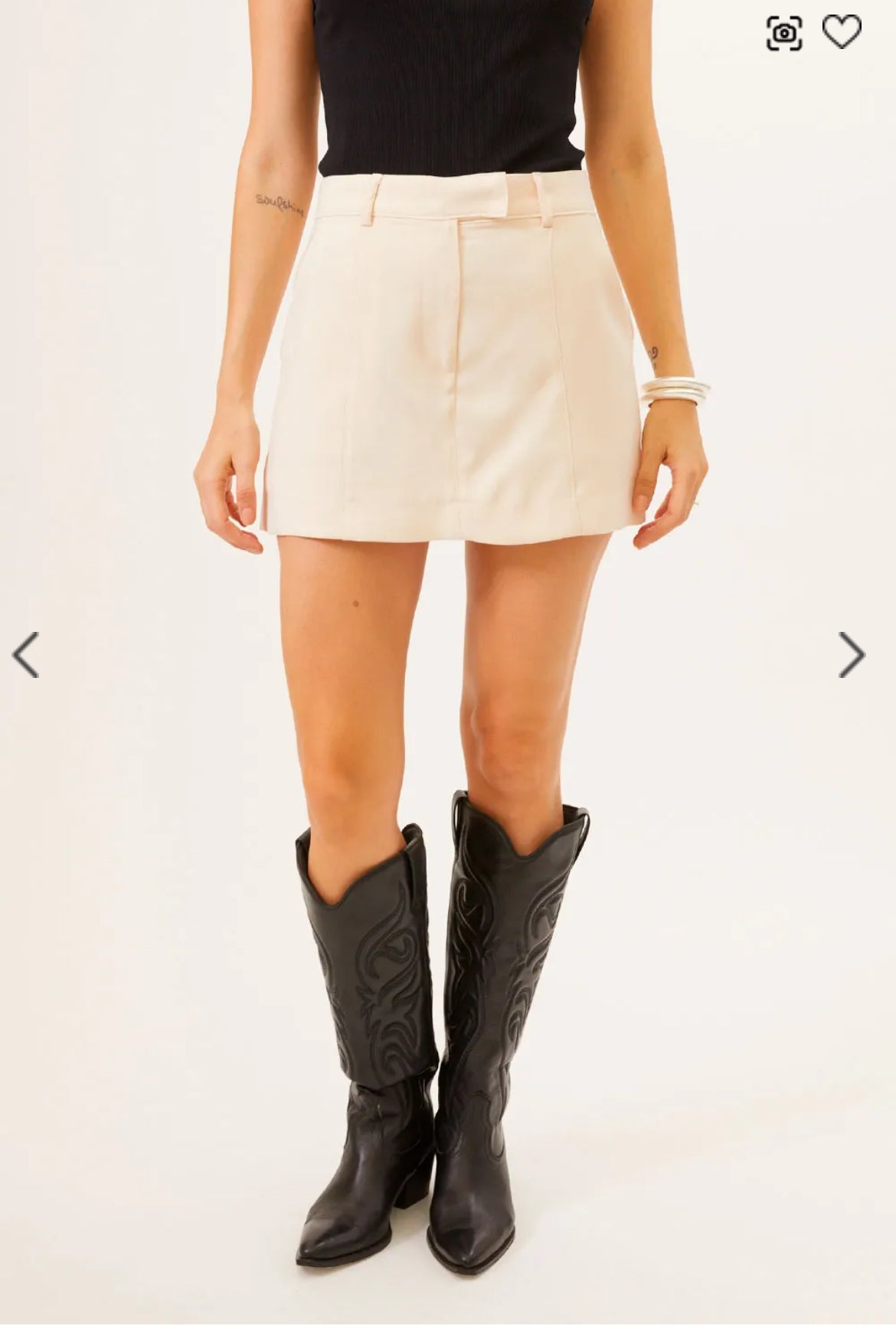 Short saia