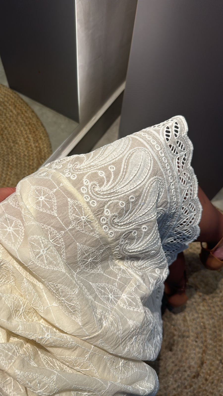 Vestido midi bordado