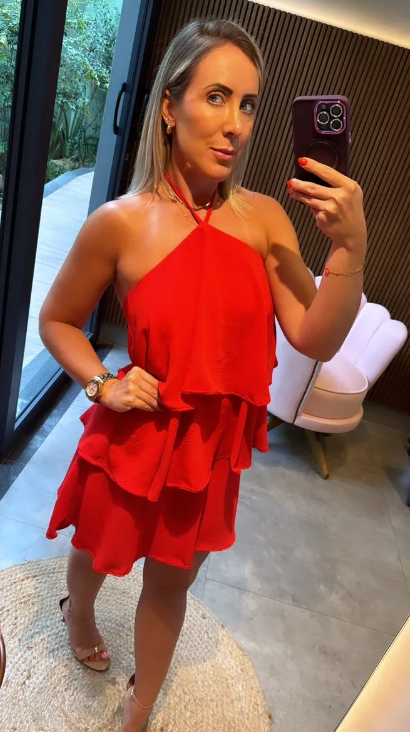 Vestido babado frente unica