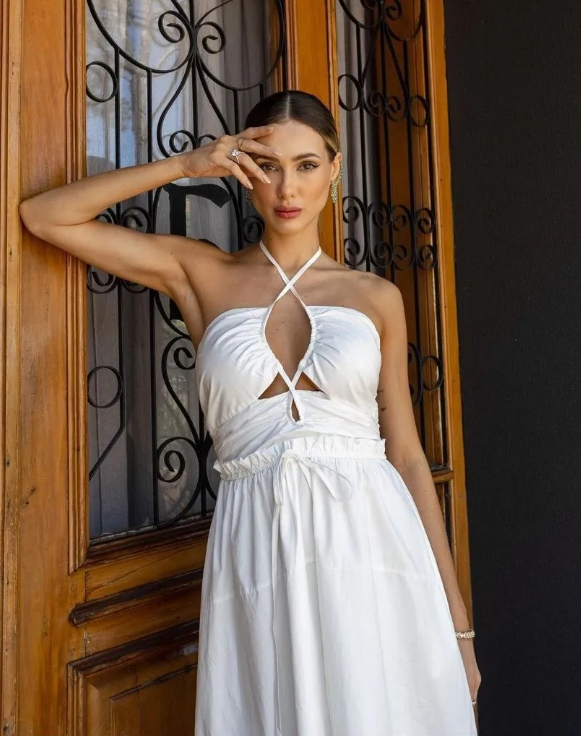 Vestido em Tricoline Acetinado com lastex nas costas