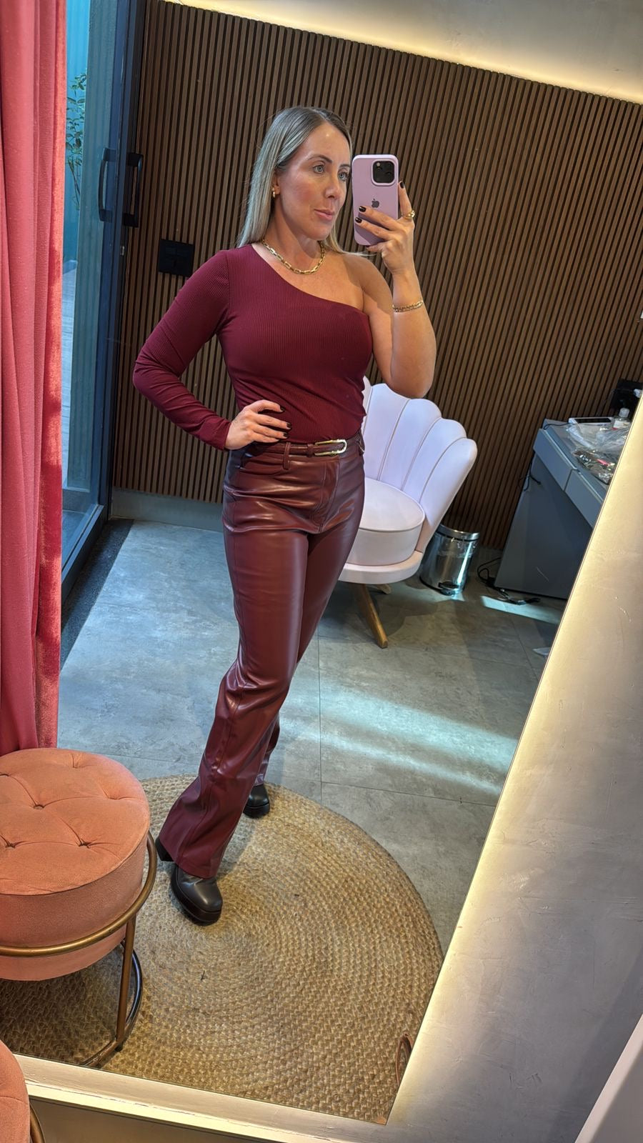 Blusa canelada um ombro