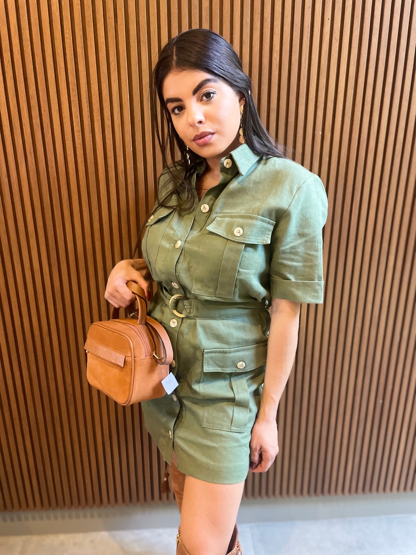 Vestido curto em linho