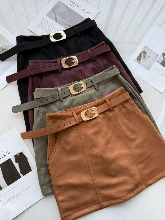 Short saia suede