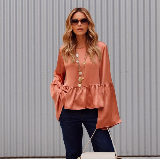 Blusa cetim babado