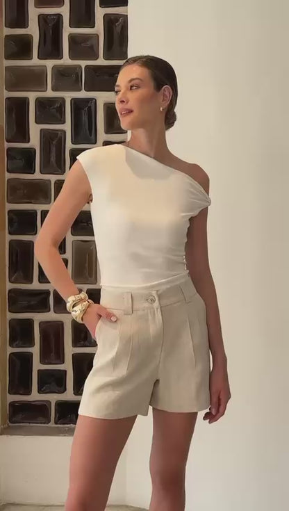 Blusa decote assimétrico
