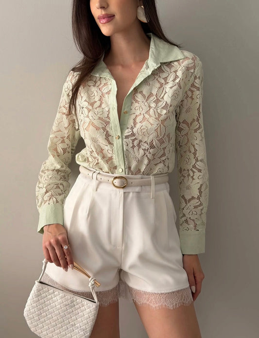Short alfaiataria com renda